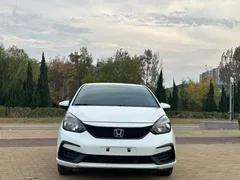 2021 Honda Fit 1.5L CVT, белый — фото 2