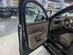 2026 Aito M7 EREV Max 4WD 5-seat 192-line LiDAR, чёрный — фото 7