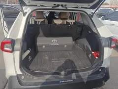2022 Toyota Wildlander 2.0L CVT 2WD, белый — фото 4