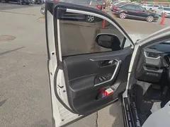 2022 Toyota Wildlander 2.0L CVT 2WD, белый — фото 7