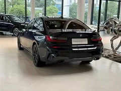 2022 BMW 3 Series 330i M Sport Night Package, чёрный — фото 7