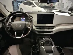 2023 Hongqi E-QM5 EV 620km PLUS, чёрный — фото 10