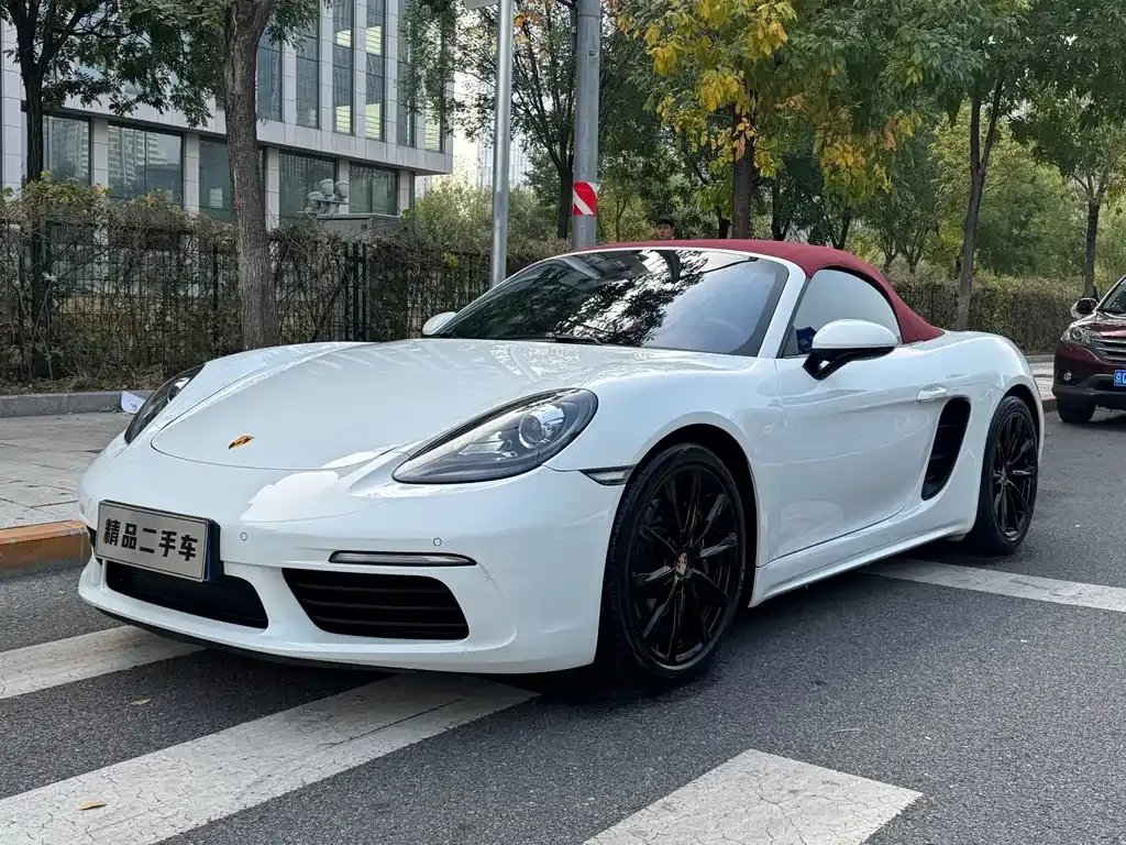 2022 Porsche 718 Boxster 2.0T