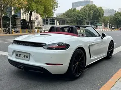 2022 Porsche 718 Boxster 2.0T, белый — фото 15