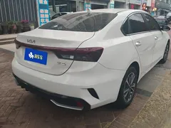 2023 Kia Cerato 1.5L CVT Luxury, белый — фото 3