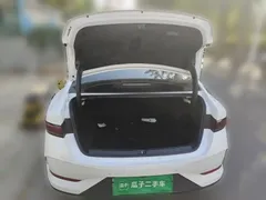 2025 BYD Qin PLUS DM-i PHEV Smart Driving 55km Leading, белый — фото 15