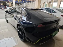 2022 Changan UNI-V 1.5T Sport, чёрный — фото 5