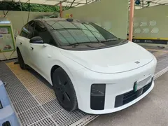 2025 Li Auto i6 2WD Standard, белый — фото 4