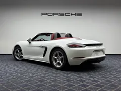2022 Porsche 718 Boxster 2.0T, белый — фото 12