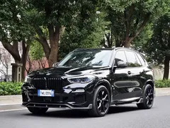 2021 BMW X5 xDrive40i Premium M Sport Package, чёрный — фото 1