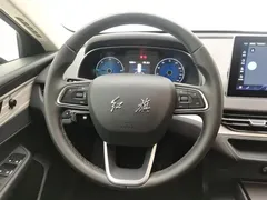 2023 Hongqi E-QM5 Basic Mobility, чёрный — фото 15