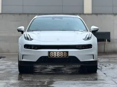 2022 Zeekr 001 Long Range Dual Motor YOU, белый — фото 2