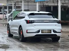 2022 Zeekr 001 Long Range Dual Motor YOU, белый — фото 4