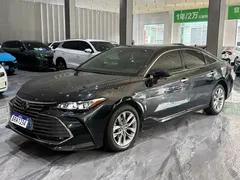 2021 Toyota Avalon 2.5L Luxury, чёрный — фото 2
