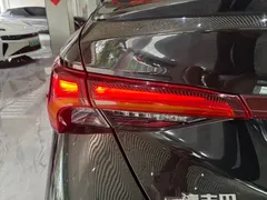 2021 Toyota Avalon 2.5L Luxury, чёрный — фото 23