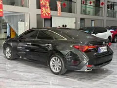 2021 Toyota Avalon 2.5L Luxury, чёрный — фото 32