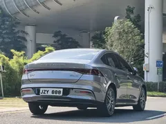 2021 BYD Qin PLUS EV 500KM Luxury — фото 7