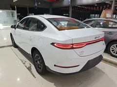 2025 BYD Qin PLUS DM-i PHEV Smart Driving 128km Advance, белый — фото 5