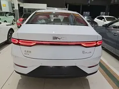 2025 BYD Qin PLUS DM-i PHEV Smart Driving 128km Advance, белый — фото 6