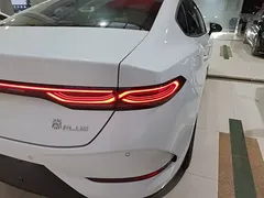 2025 BYD Qin PLUS DM-i PHEV Smart Driving 128km Advance, белый — фото 8
