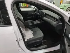 2025 BYD Qin PLUS DM-i PHEV Smart Driving 128km Advance, белый — фото 25