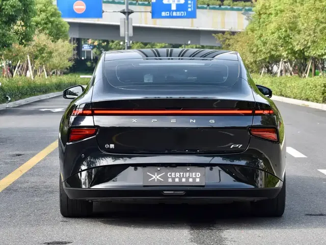 2022 Xpeng P7 480E