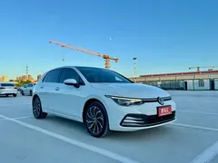 2023 Volkswagen Golf 280TSI DSG Pro, белый — фото 3