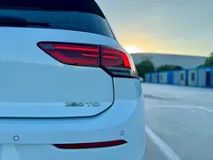 2023 Volkswagen Golf 280TSI DSG Pro, белый — фото 9