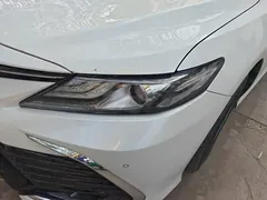 2021 Toyota Camry 2.0G Luxury, белый — фото 5