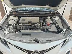 2021 Toyota Camry 2.0G Luxury, белый — фото 10