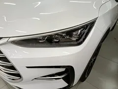 2021 BYD Tang DM-i PHEV 112km Premium, белый — фото 24