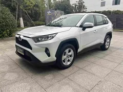 2020 Toyota RAV4 2.0L CVT 2WD Urban, белый — фото 1