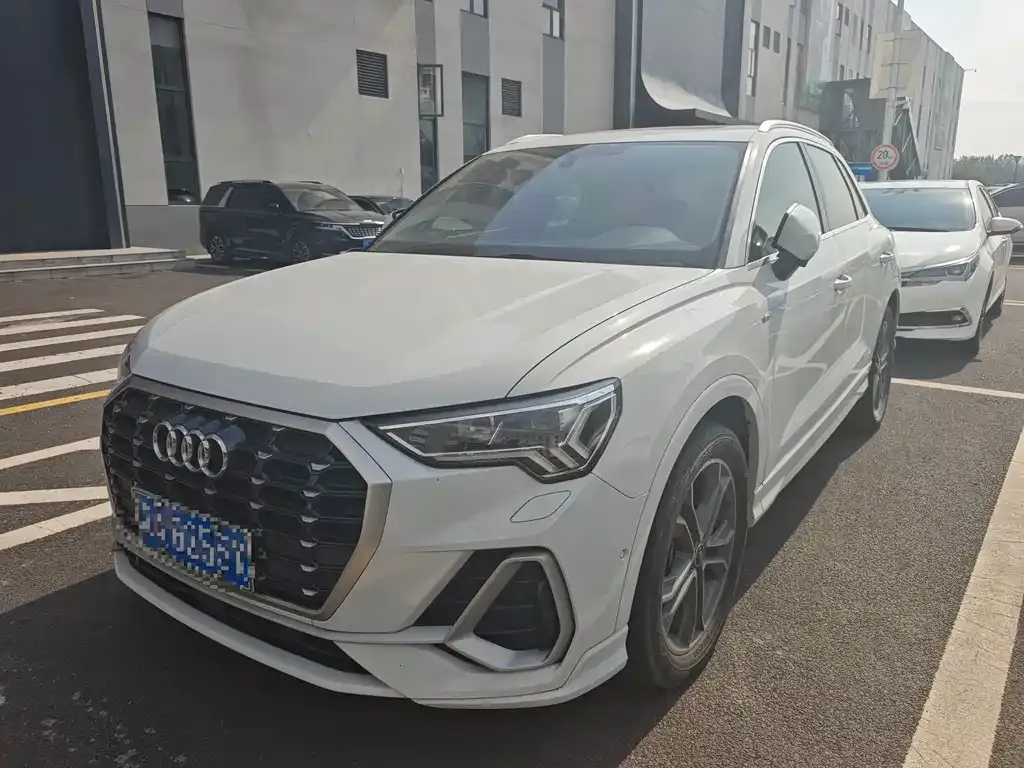 2023 Audi Q3 40 TFSI Fashion Dynamic