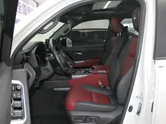 2022 Toyota Land Cruiser 3.5T Middle East, белый — фото 7