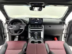 2022 Toyota Land Cruiser 3.5T Middle East, белый — фото 11