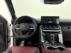 2022 Toyota Land Cruiser 3.5T Middle East, белый — фото 12
