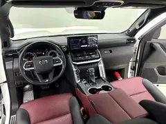 2022 Toyota Land Cruiser 3.5T Middle East, белый — фото 13