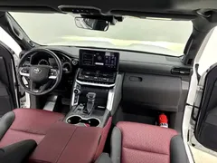 2022 Toyota Land Cruiser 3.5T Middle East, белый — фото 14