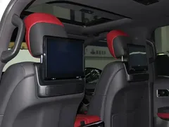 2022 Toyota Land Cruiser 3.5T Middle East, белый — фото 23