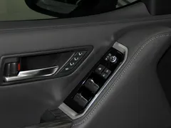 2022 Toyota Land Cruiser 3.5T Middle East, белый — фото 27