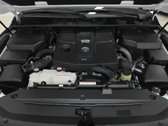 2022 Toyota Land Cruiser 3.5T Middle East, белый — фото 32