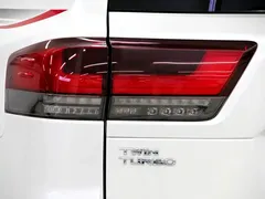 2022 Toyota Land Cruiser 3.5T Middle East, белый — фото 36