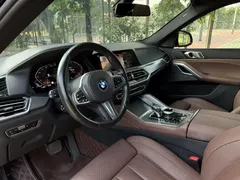 2021 BMW X6 Premium M Sport Package, чёрный — фото 9