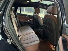 2021 BMW X6 Premium M Sport Package, чёрный — фото 12