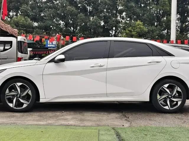 2022 Hyundai Elantra 1.5L CVT LUX Premium
