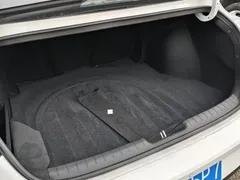 2022 Hyundai Elantra 1.5L CVT LUX Premium, белый — фото 9