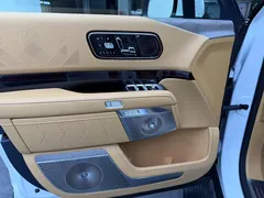 2025 Zeekr 9X Ultra 70kWh 6-seat, белый — фото 24