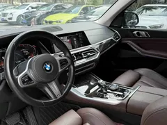 2021 BMW X5 M Sport Package, чёрный — фото 6