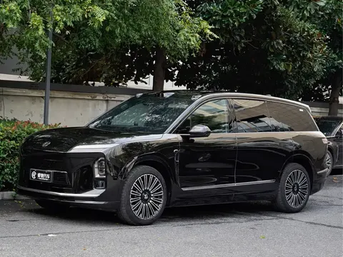 2026 Nio ES8 6-seat Executive Luxury