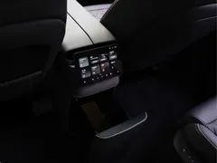 2026 Nio ES8 6-seat Executive Luxury, чёрный — фото 17